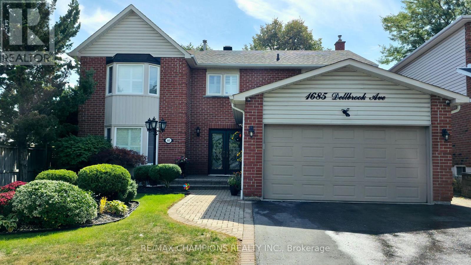 1685 Dellbrook Ave, Pickering, ON L1X 2A9