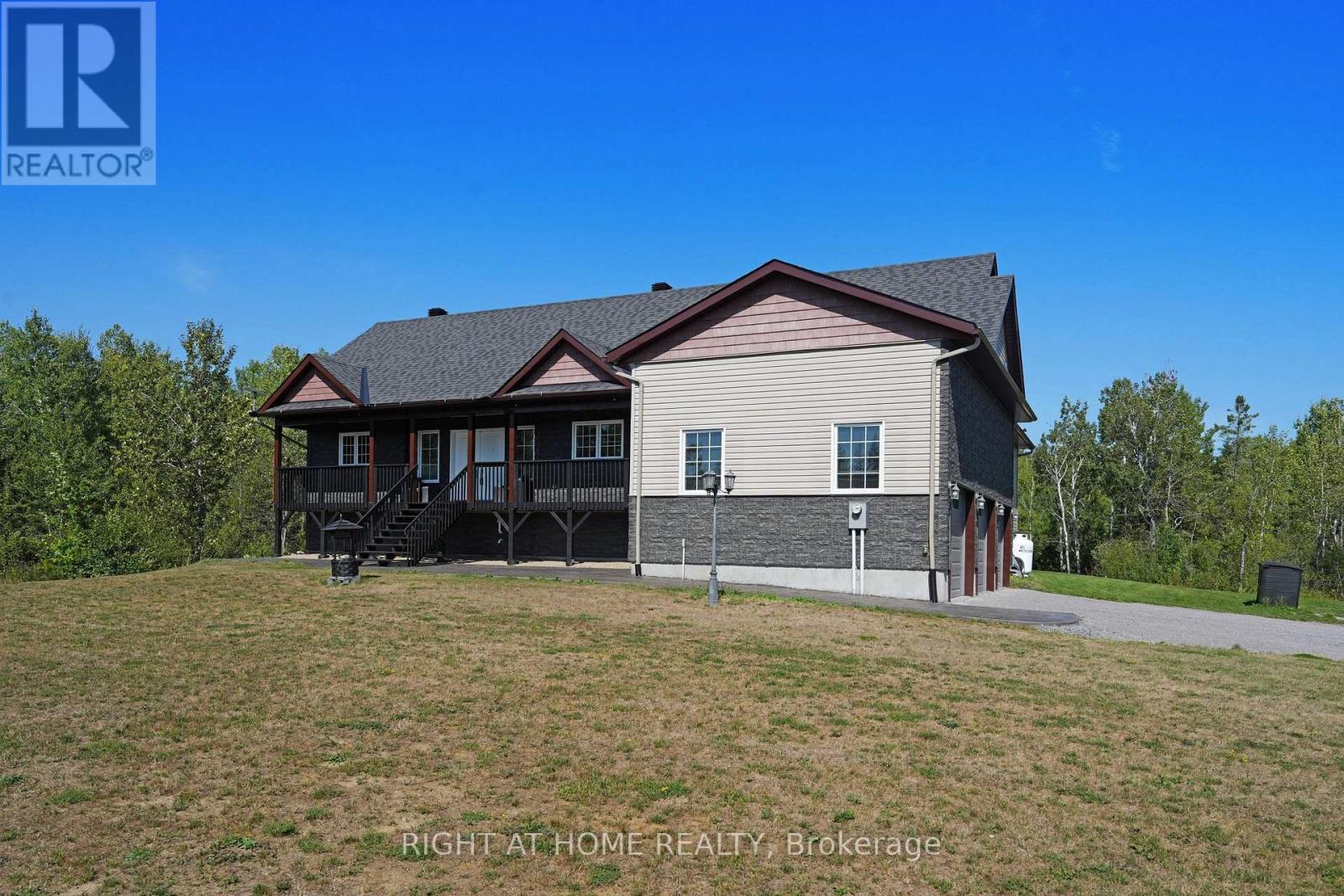 8833 Copeland Rd, Ottawa, ON K0A 1B0