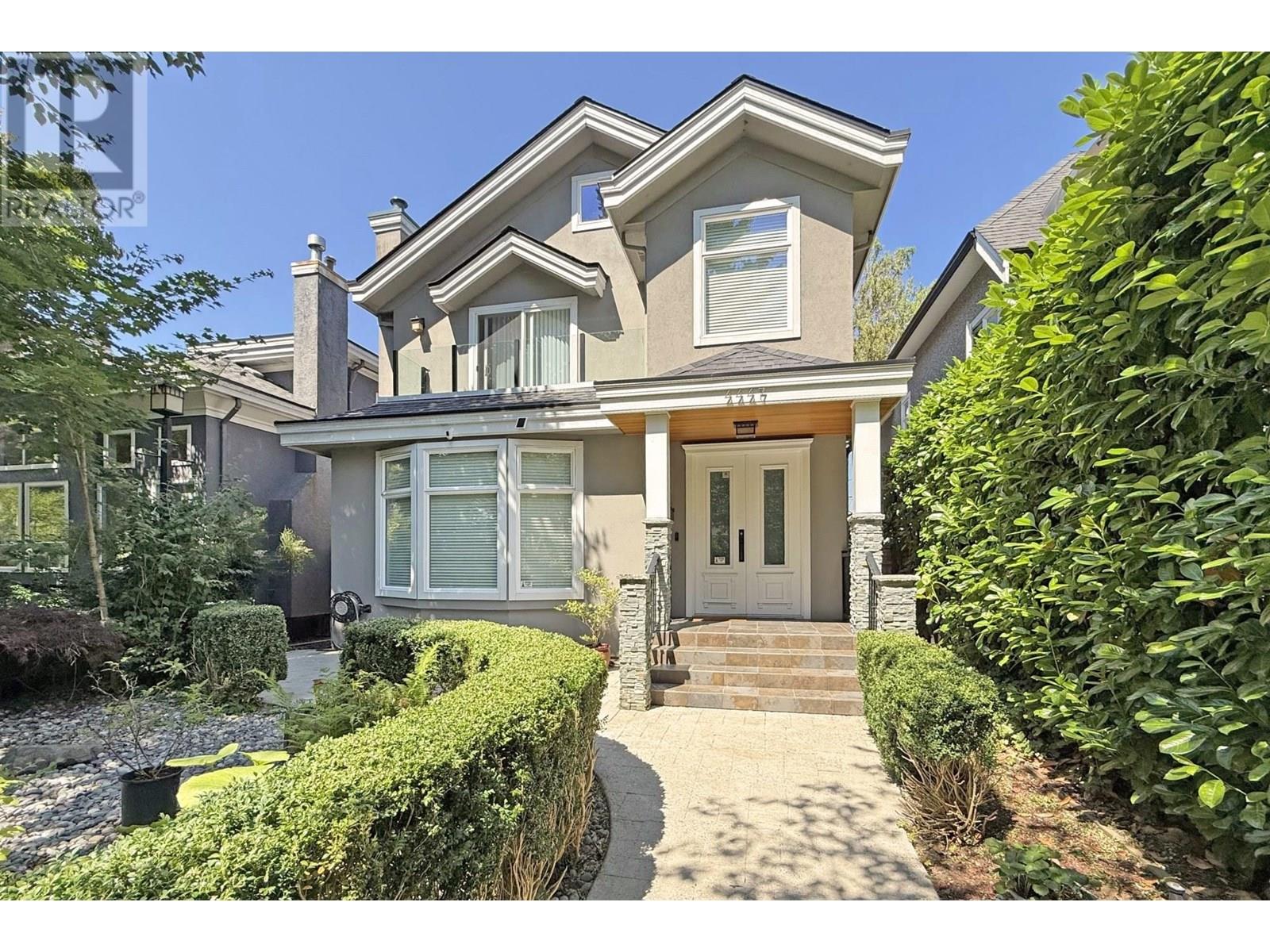 4447 W 15th Ave, Vancouver, BC V6R 3B1