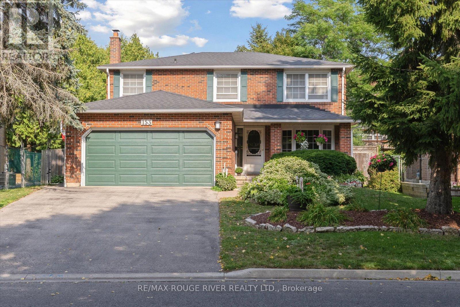 153 Walton Dr, Aurora, ON L4G 3R9