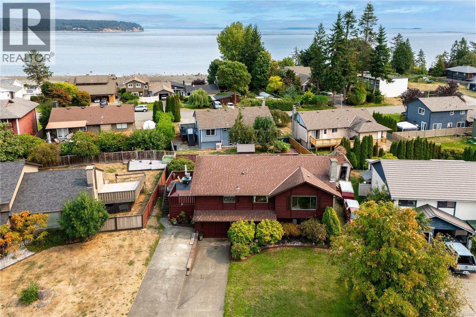 1695 Brook Cres, Campbell River, BC V9W 6K9