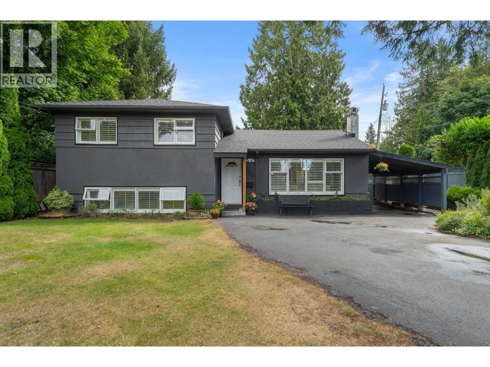 3020 Thorncliffe Dr, North Vancouver, BC V7R 2T1