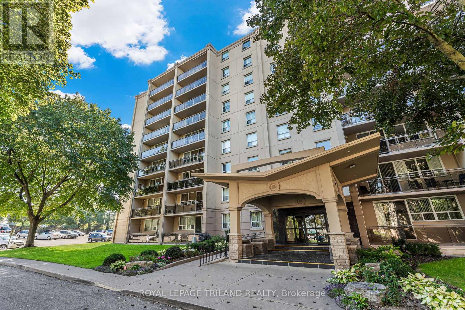 803 6400 Huggins St, Niagara Falls Stamford, ON L2J 3G5