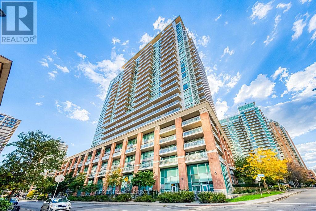 411 80 Western Battery Rd, Toronto, ON M6K 3S1
