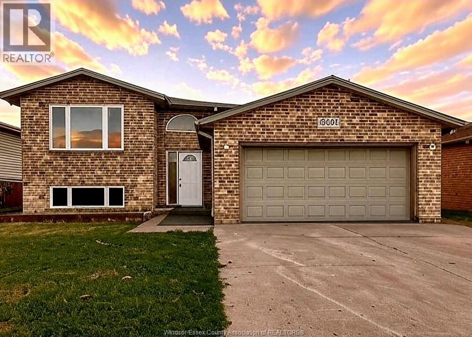 2152 Curry, Windsor, ON N9B 3X4
