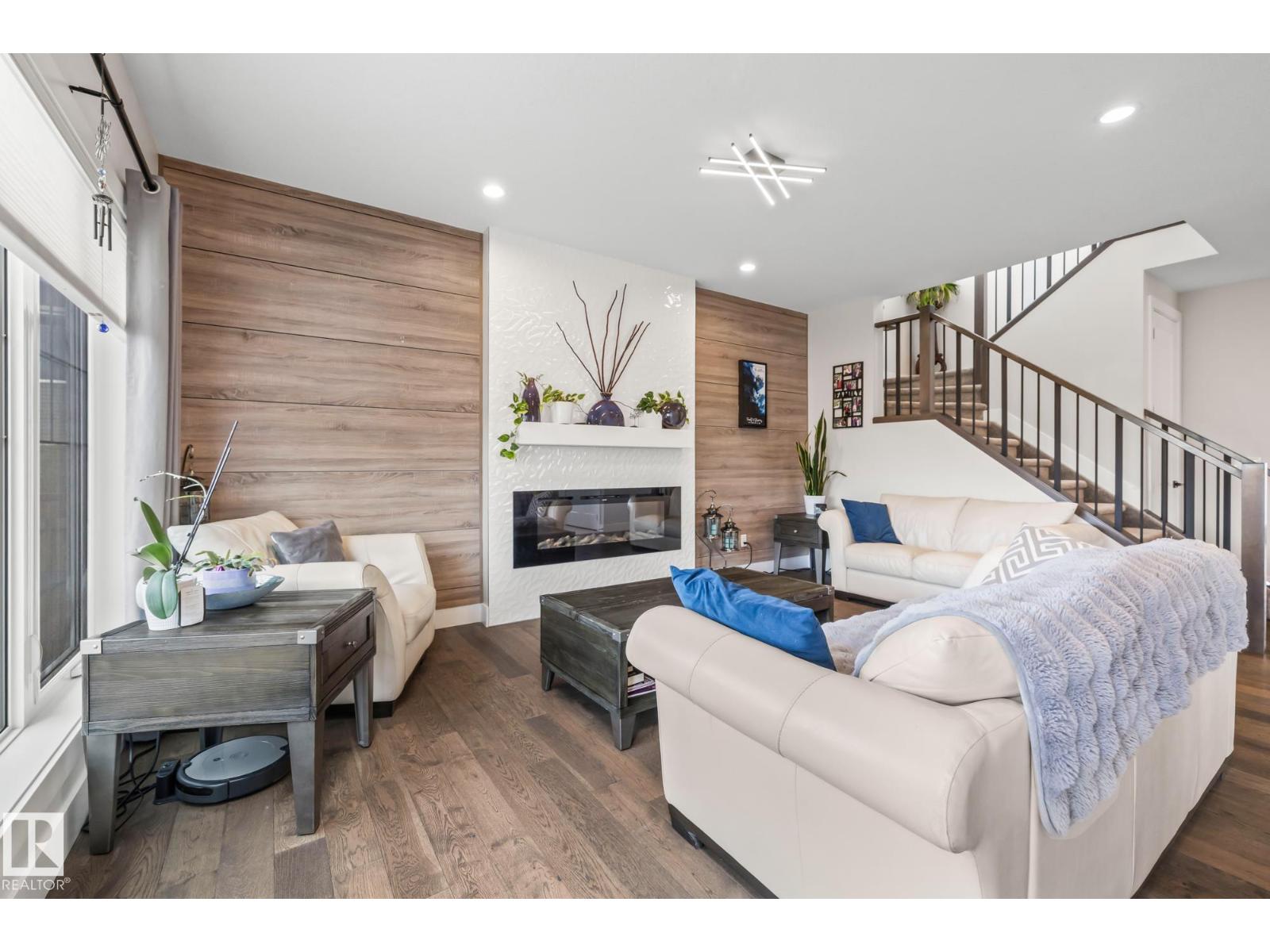 568 Merlin Landing Ld NW, Edmonton, AB T5S 0L9