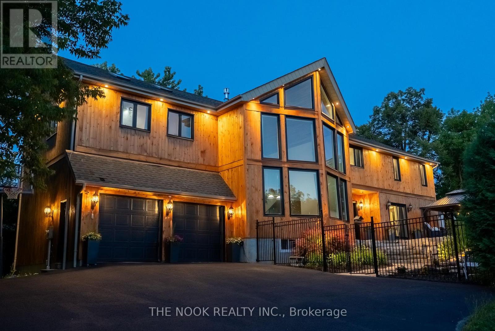 27 Pine St, Scugog, ON L0B 1E0