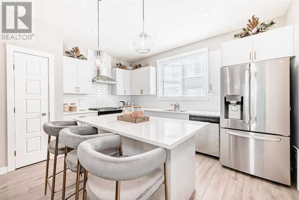 410 Cranbrook Walk SE, Calgary, AB T3M 2V5