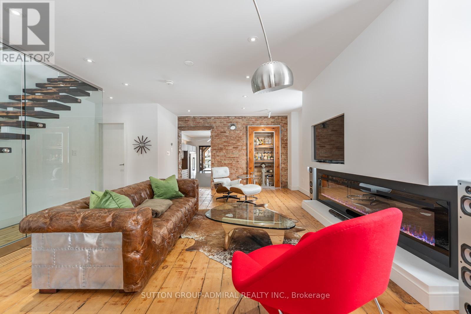 22 George St, Markham, ON L3P 1Y2