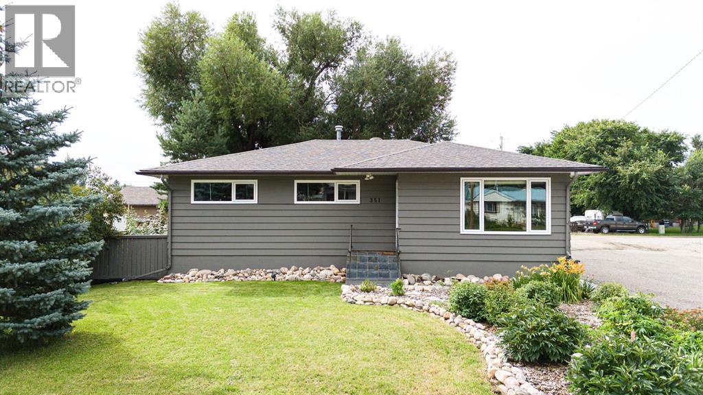 49 Avenue W Unit 351, Claresholm, AB T0L 0T0