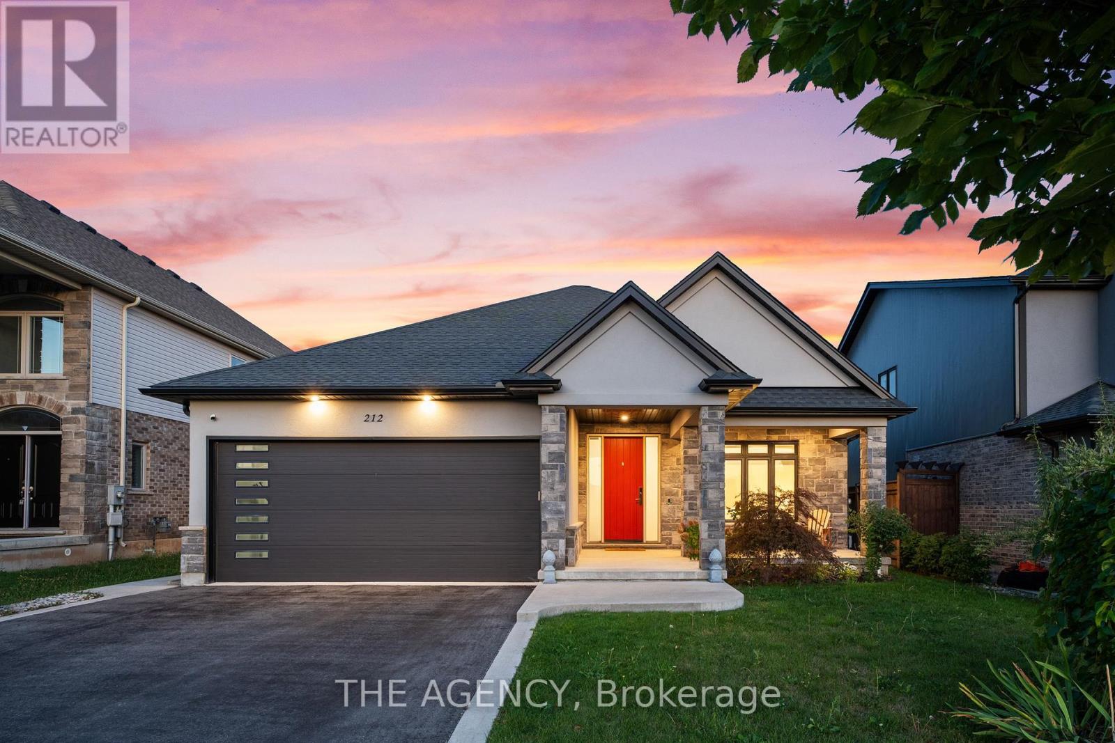 212 Viger Dr, Welland, ON L3B 1A5