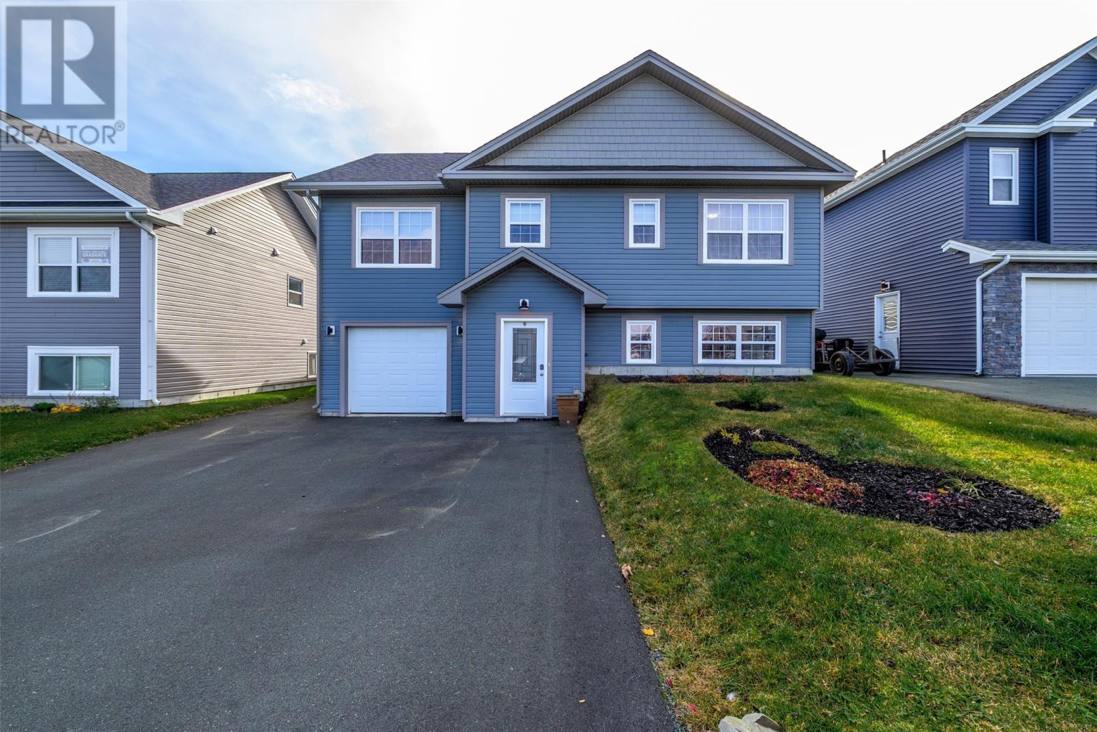22 Redberry St, St. John's, NL A1H 0L6