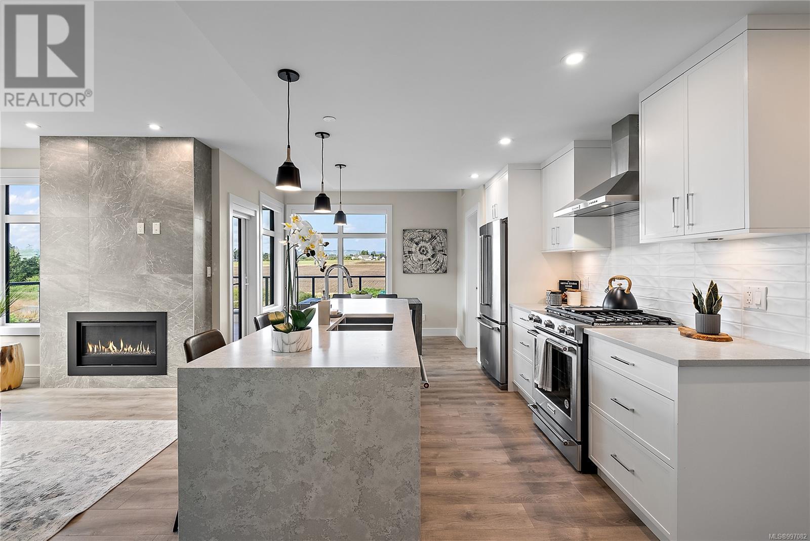 2520 Hackett Cres Unit 309 Cres, Central Saanich, BC V8M 0B9