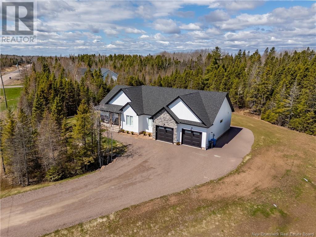 179 Nature, Greater Lakeburn, NB E1H 0K8