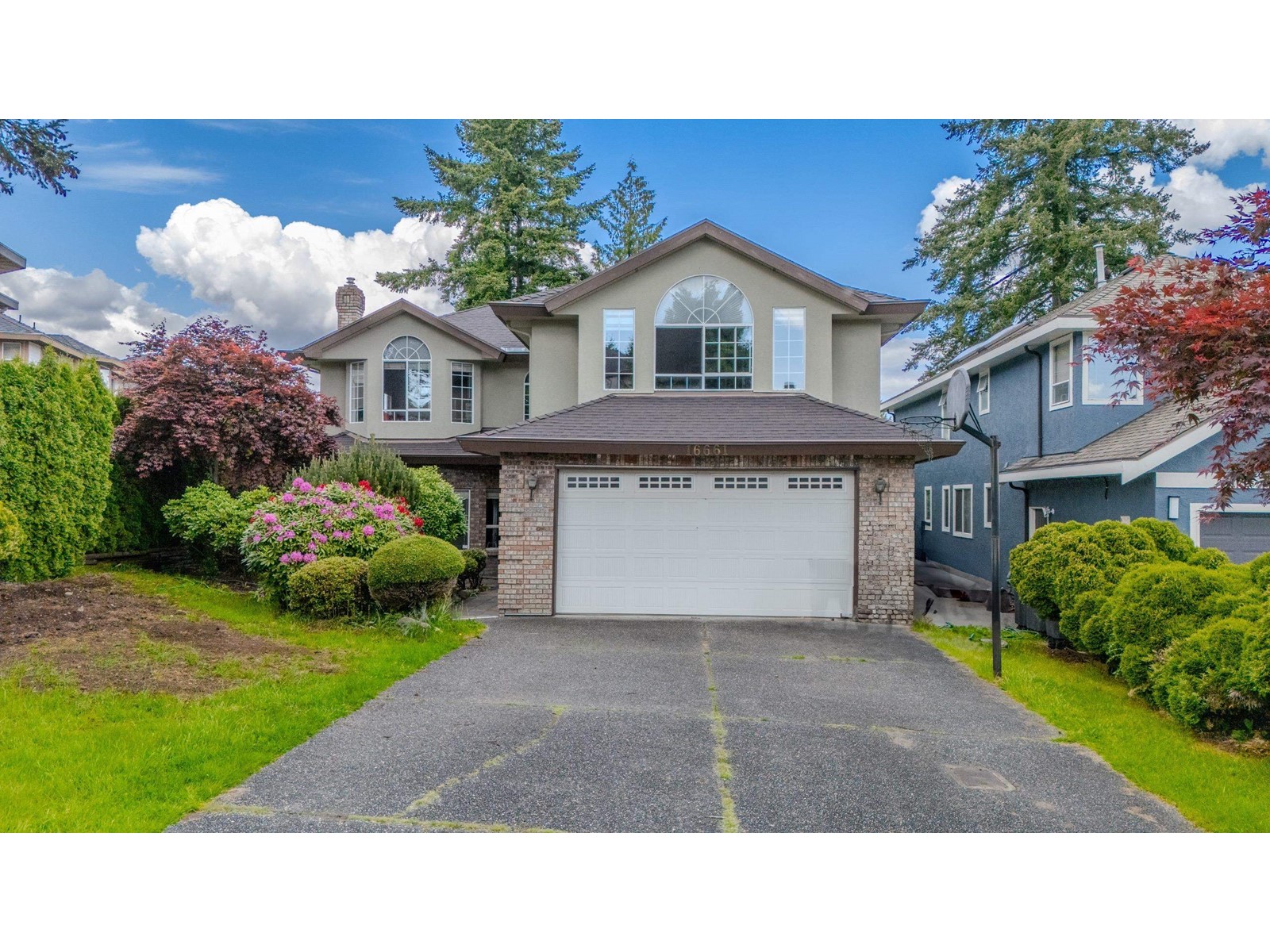 16661 Cherryhill Cres, Surrey, BC V4N 1W2