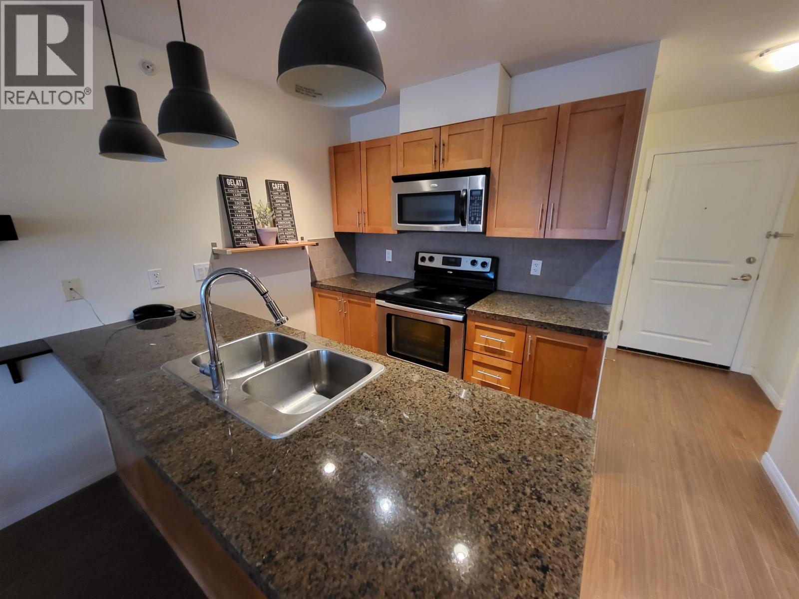 5000 Imperial Street Unit 306, Burnaby, BC V5J 1C8