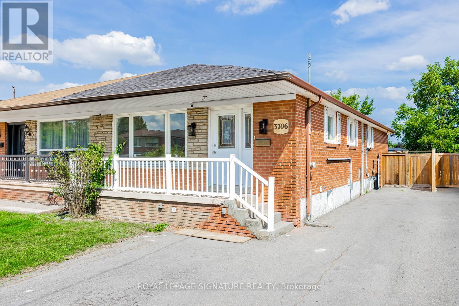 3706 Woodruff Cres, Mississauga, ON L4T 1T9