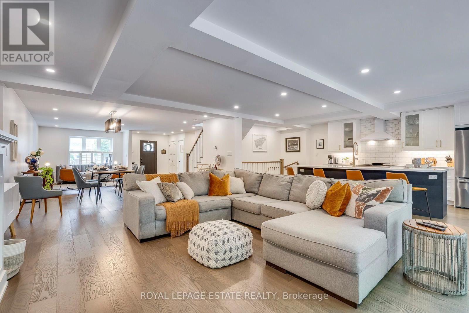 63 Mystic Ave, Toronto, ON M1L 4H1