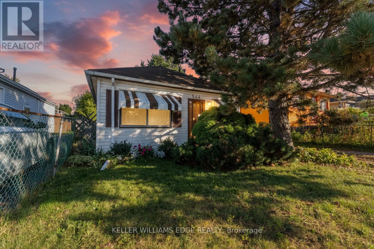 544 Quebec St, Hamilton, ON L8H 6V4