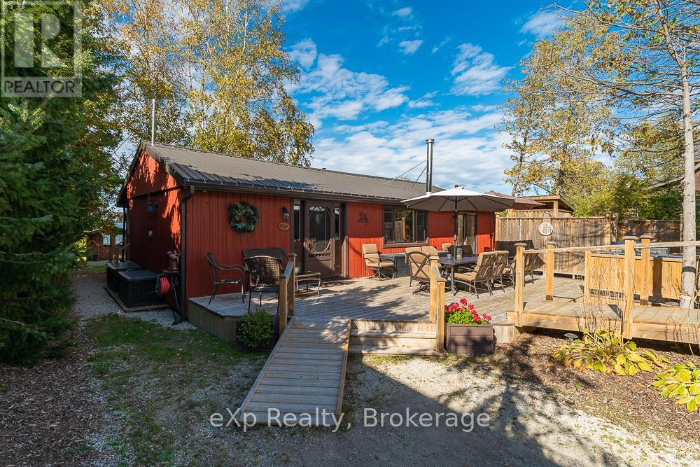 111 Wilson Dr, Georgian Bluffs, ON N0H 2T0