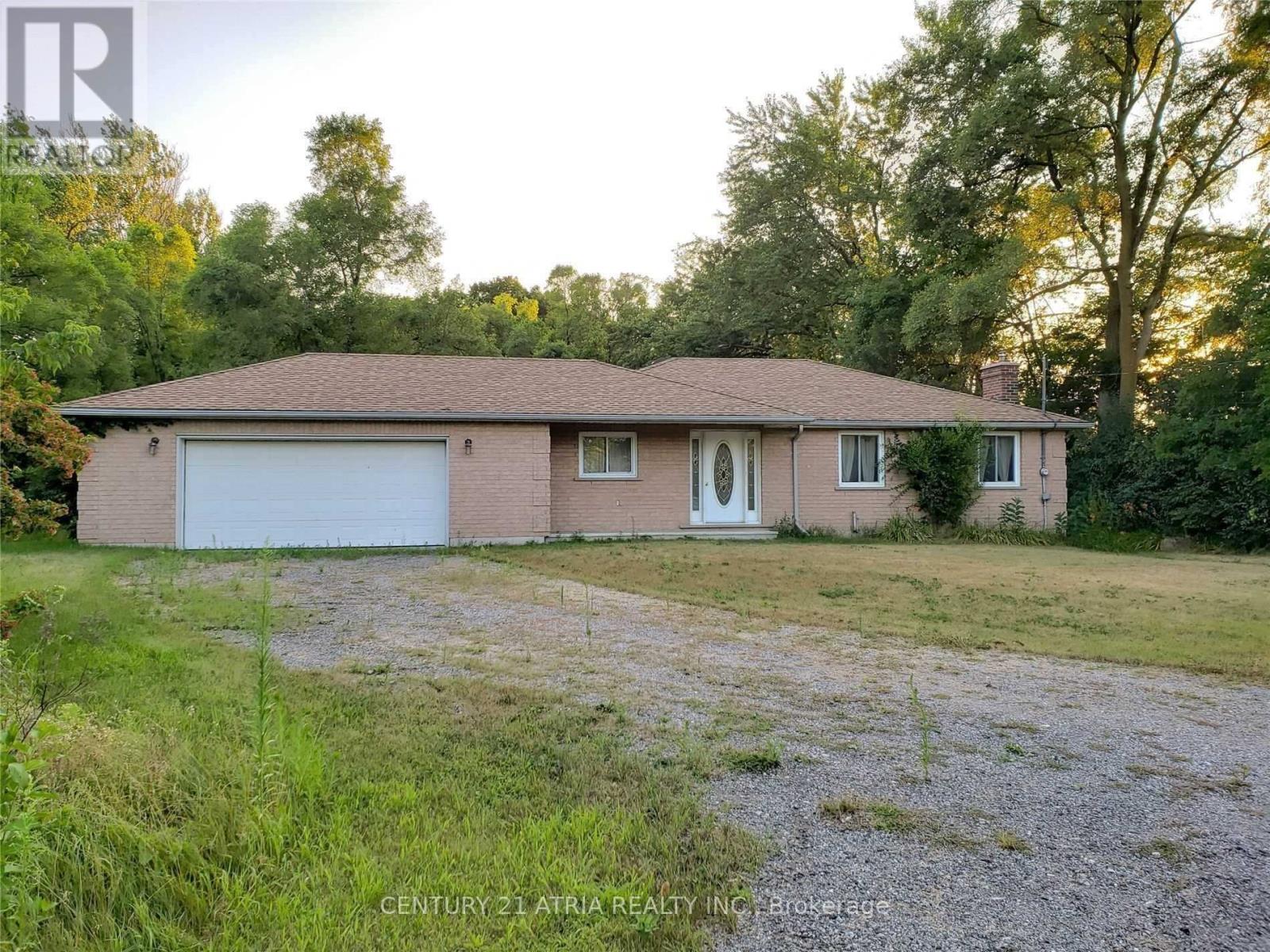 19452 Holland Landing Rd, East Gwillimbury, ON L9N 1M8