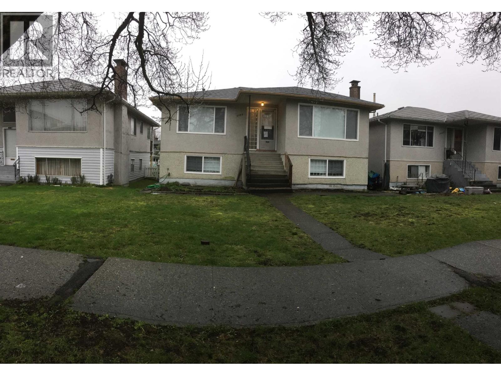 5848 Culloden St, Vancouver, BC V5W 3S2
