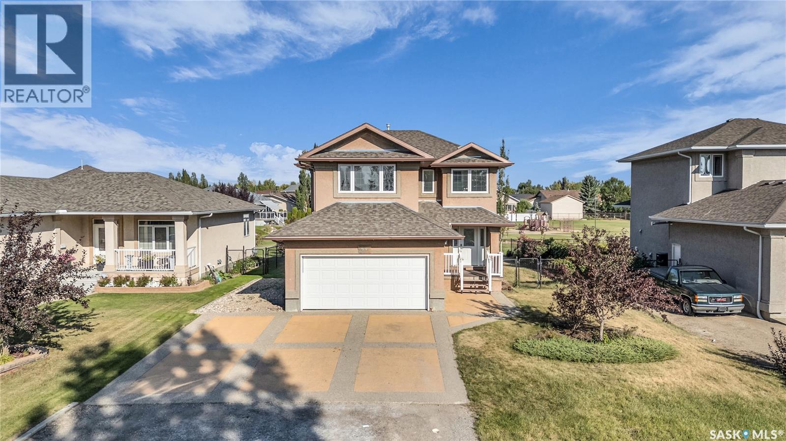 64 Woods Crescent, Edenwold Rm No.158, SK S4L 1C5
