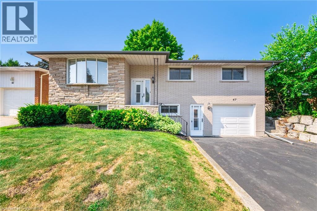 47 Eagen Dr, Kitchener, ON N2M 1W1