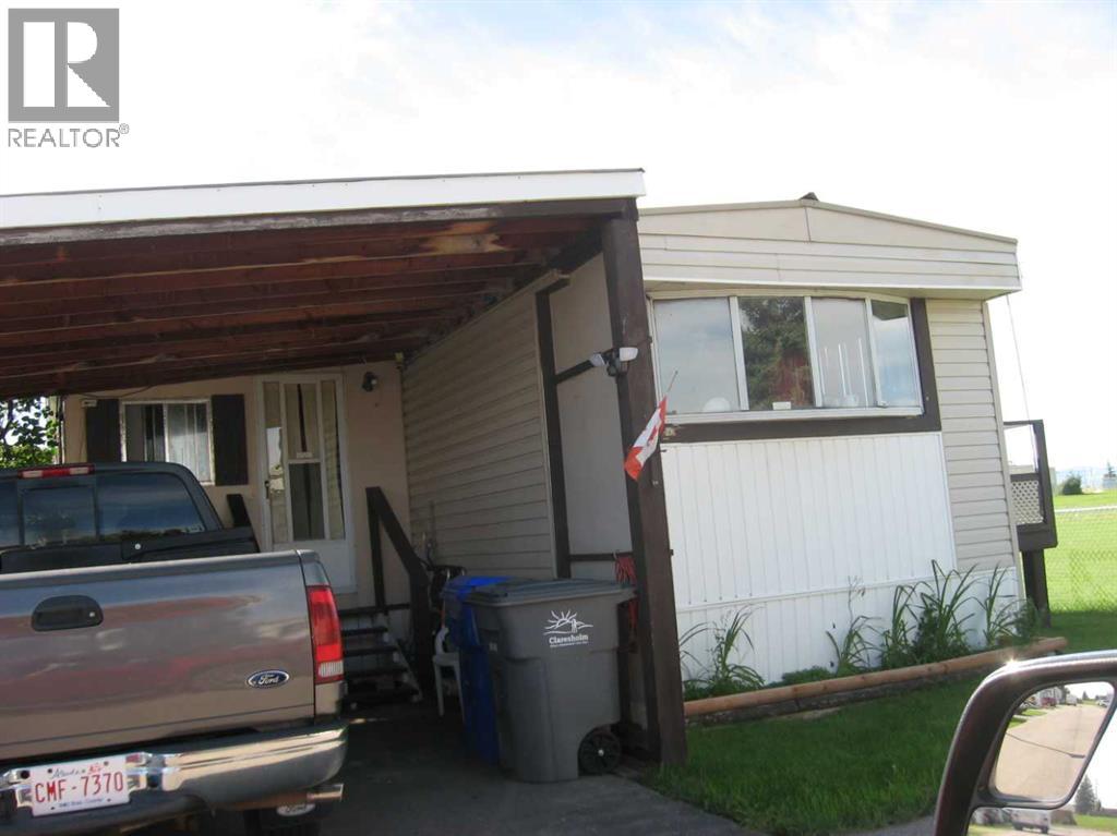 5823 4 Street W Unit 11, Claresholm, AB T0L 0T0