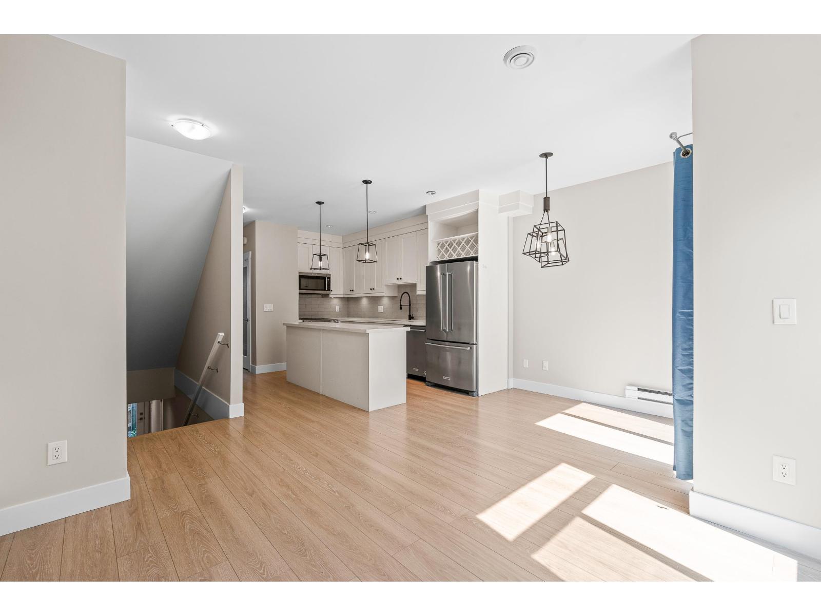 5945 177b Street Unit 17, Surrey, BC V3S 4J7