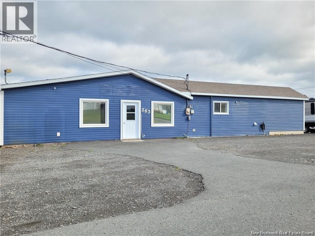563 Rue Principale, Pointe-Verte, NB E8J 3A2