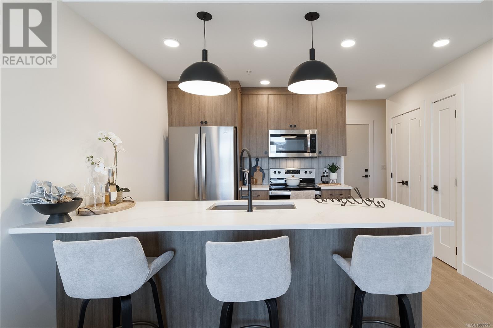 201 Dogwood Dr Unit 102 Dr, Ladysmith, BC V9G 0C3
