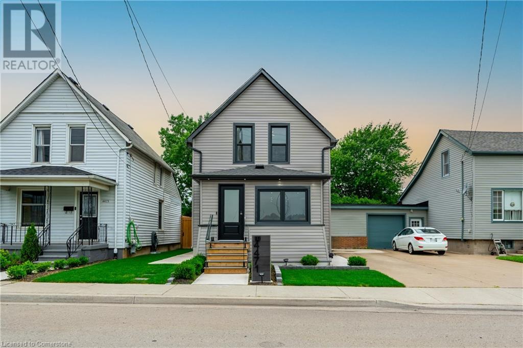 4471 First Ave, Niagara Falls, ON L2E 4G1