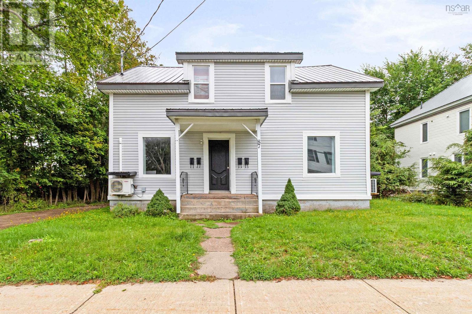 87 Park St, Truro, NS B2N 3J5