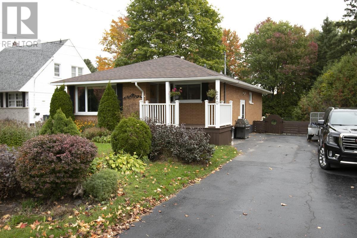 260 Shannon Rd, Sault Ste. Marie, ON P6A 4K4