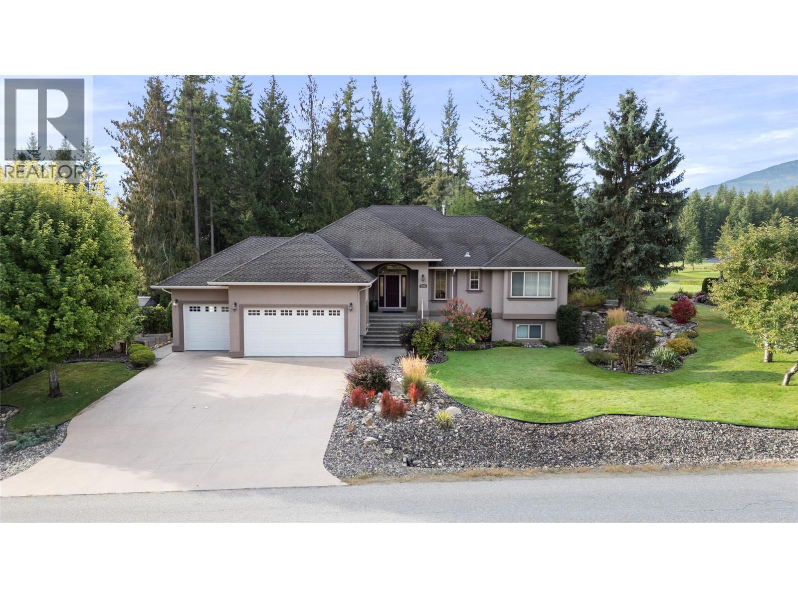 2706 Golf Course Dr, Blind Bay, BC V0E 1H2