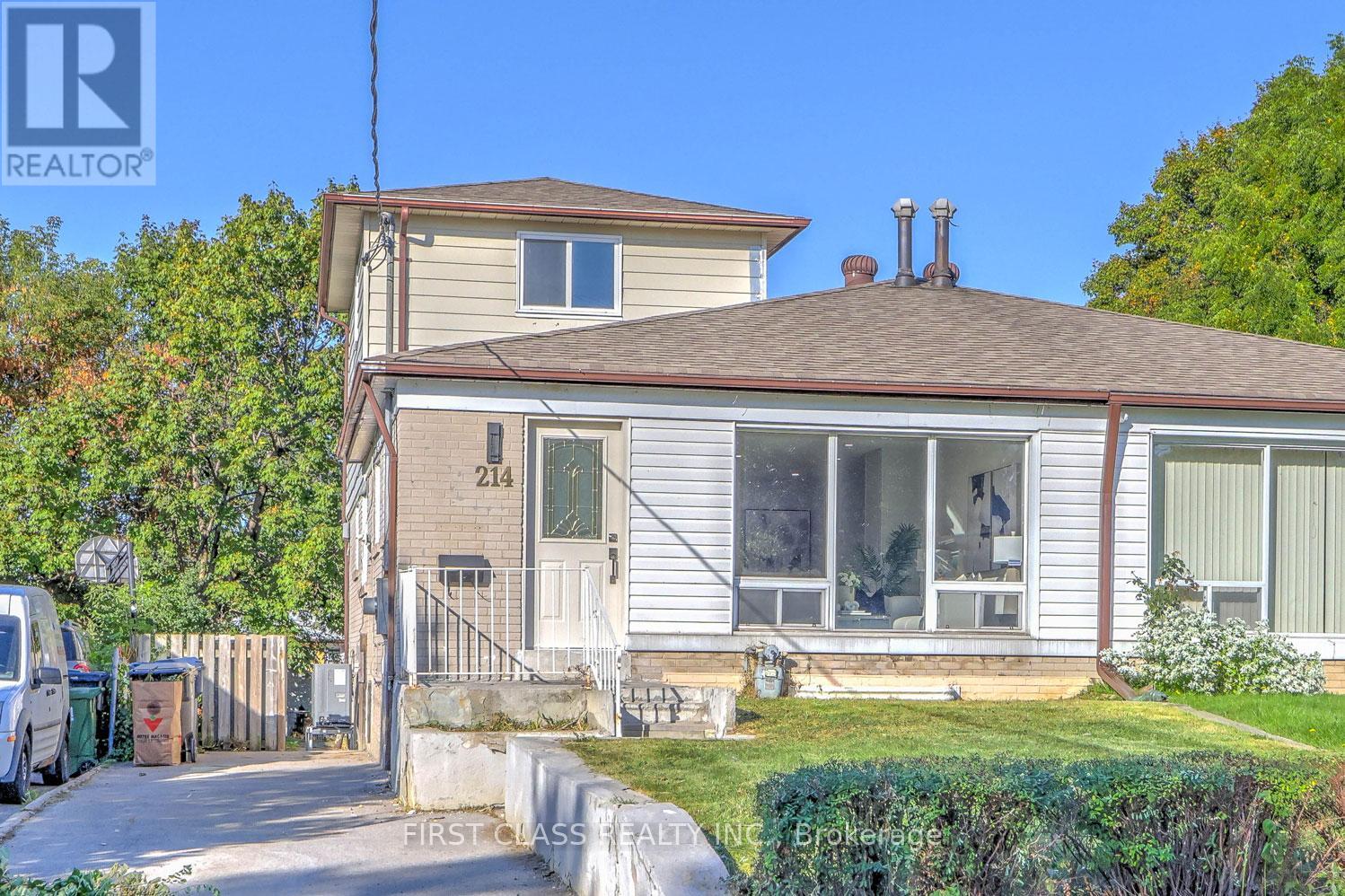 214 Linden Ave, Toronto, ON M1K 3H8