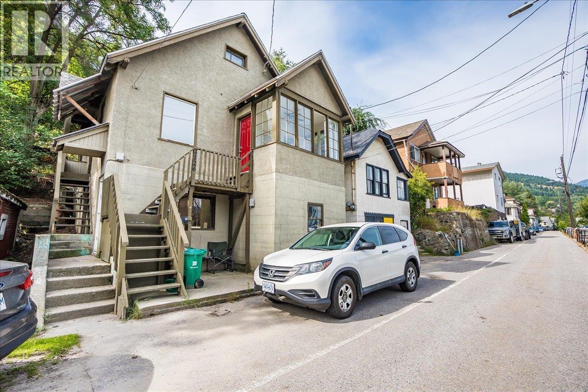 2126 Topping St, Trail, BC V1R 4G5
