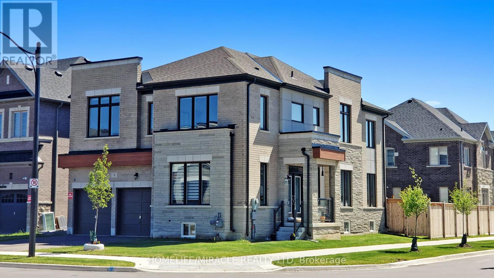 4 Zimmerman Gdns, Hamilton Waterdown, ON L8B 1Y9