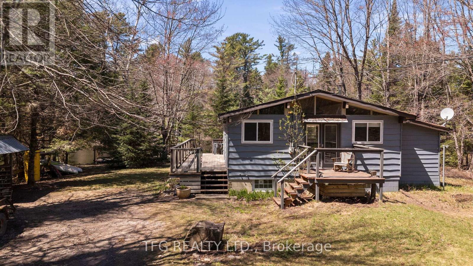 449 Balsam Chutes Rd, Huntsville, ON P0B 1L0