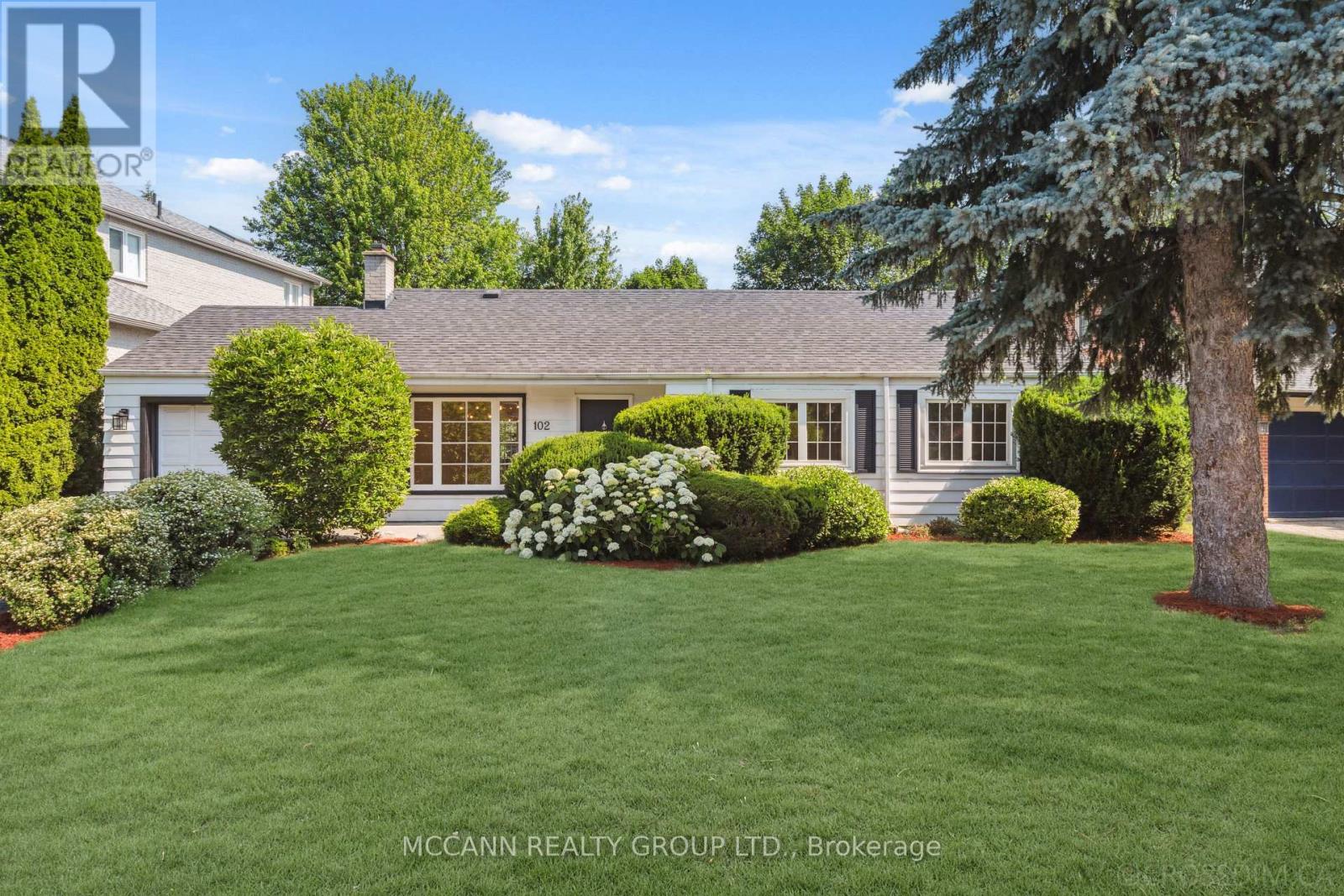 102 Yorkminster Rd, Toronto, ON M2P 1M6