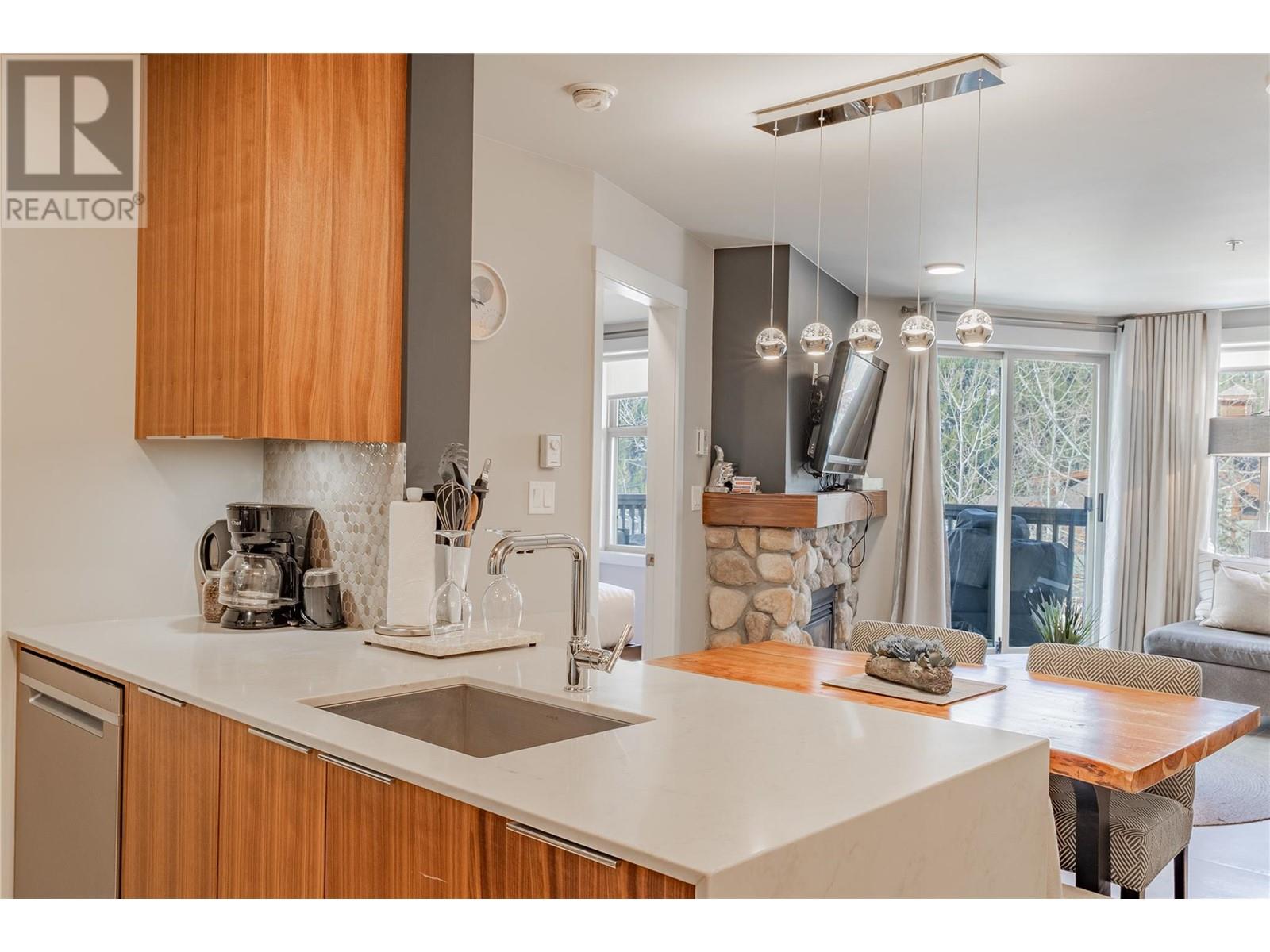 2050 Summit Drive Unit 202, Panorama, BC V0A 1T0