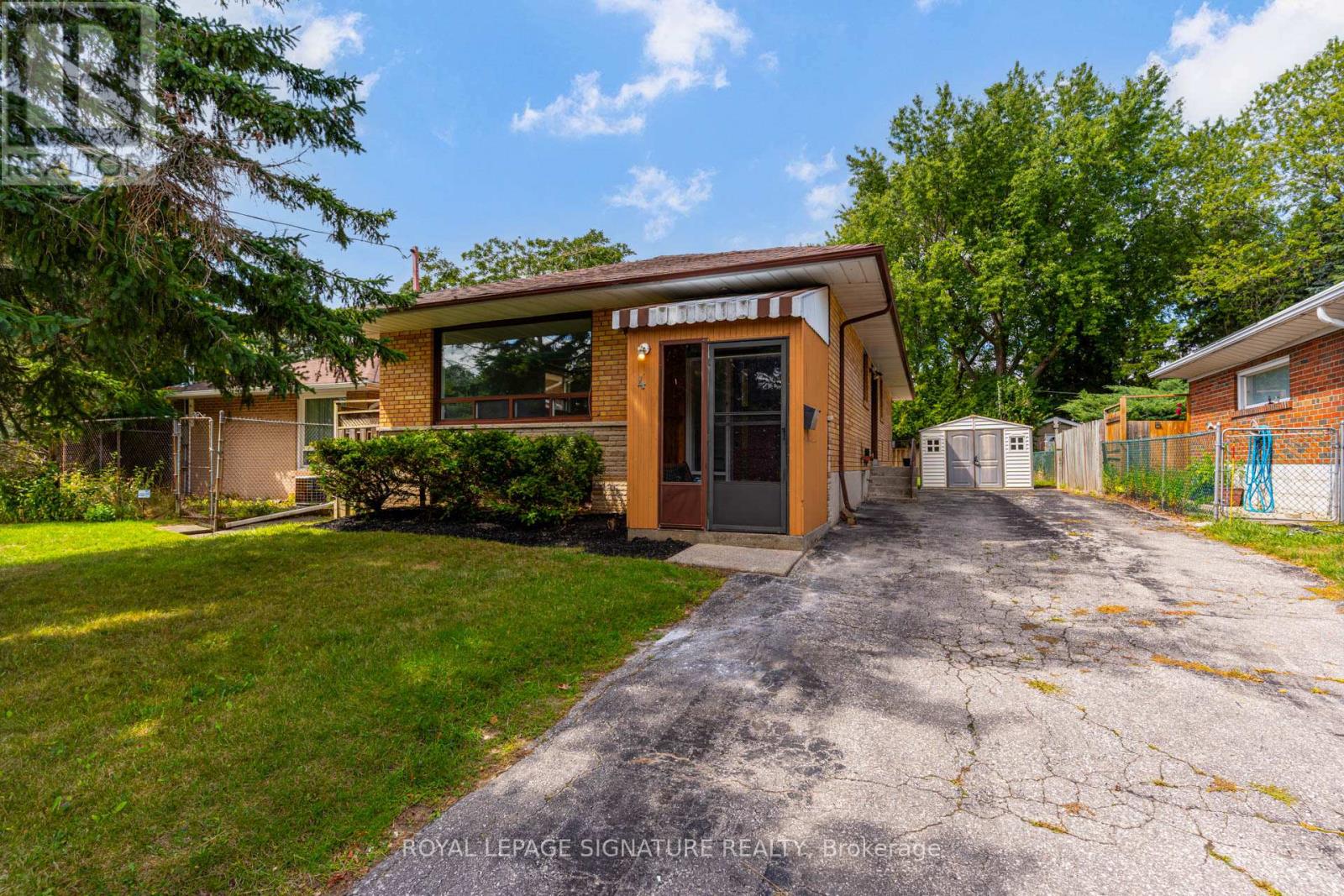 4 Stillbrook Ct, Toronto, ON M1E 3W7