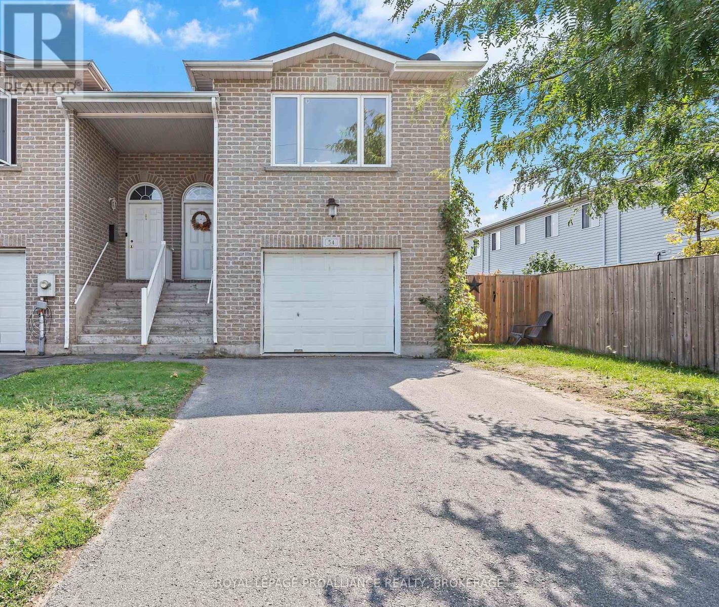 54 Briceland St, Kingston, ON K7K 7L2