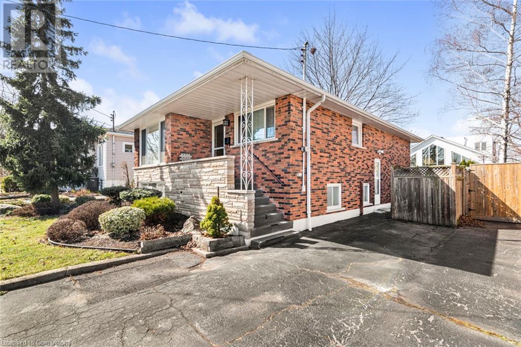 176 Walter Ave S, Hamilton, ON L8K 3L2