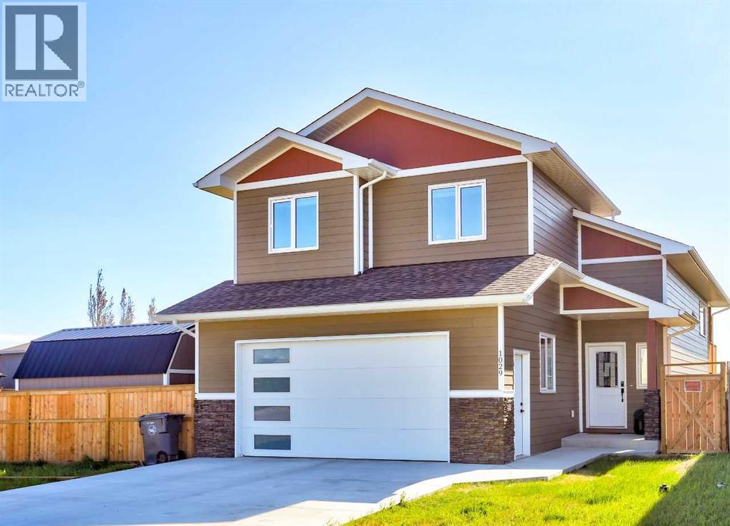 1029 Livingston Way, Pincher Creek, AB T0K 1W0