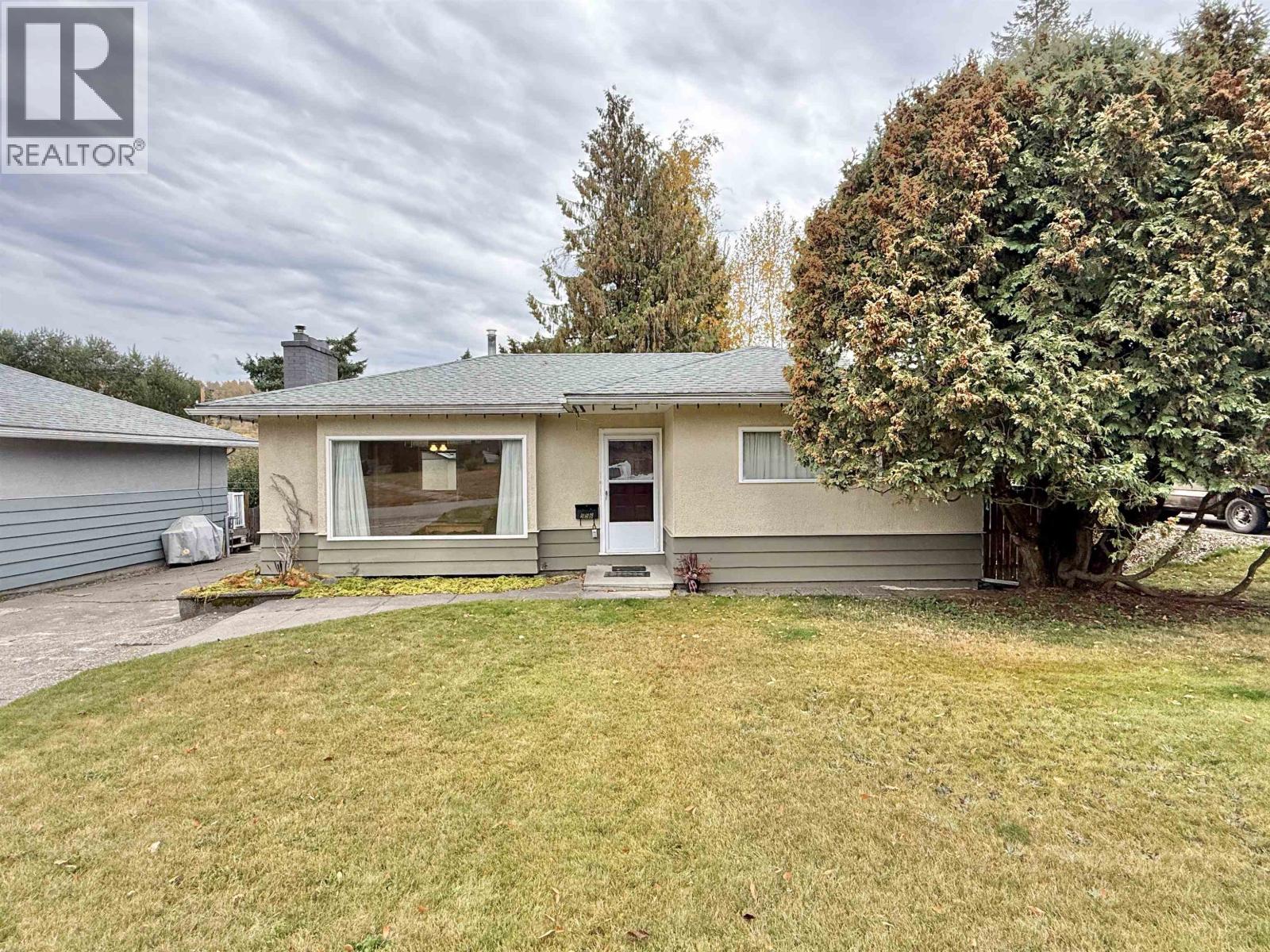 956 Yorston Ave, Quesnel, BC V2J 3B1