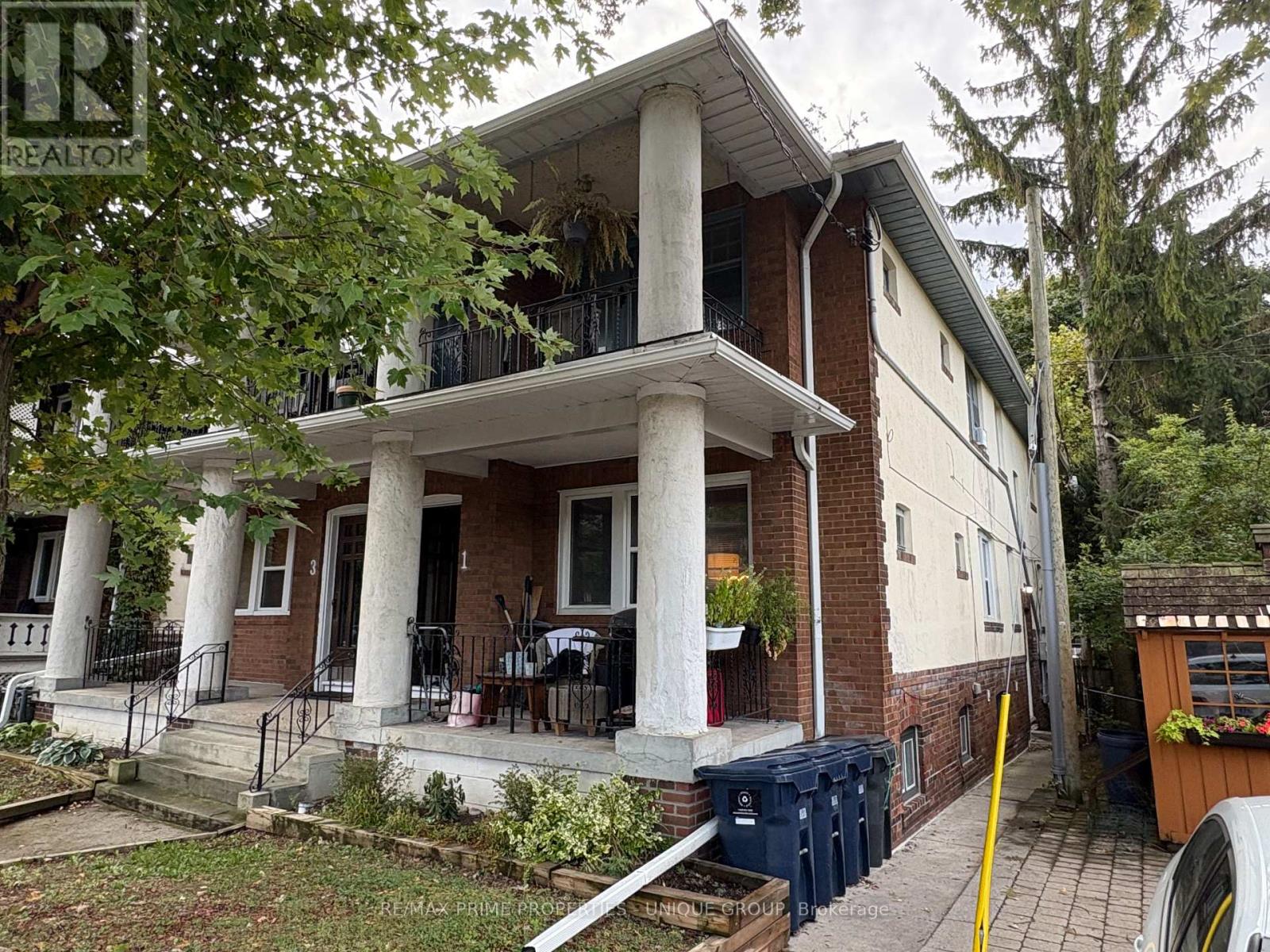 1 Bonfield Ave, Toronto, ON M4E 1B9