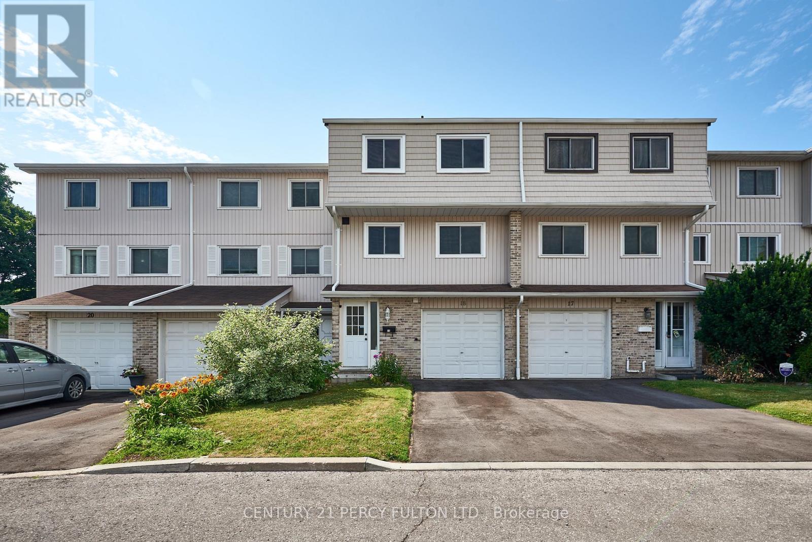 18 1975 Rosefield Rd, Pickering, ON L1V 3E3
