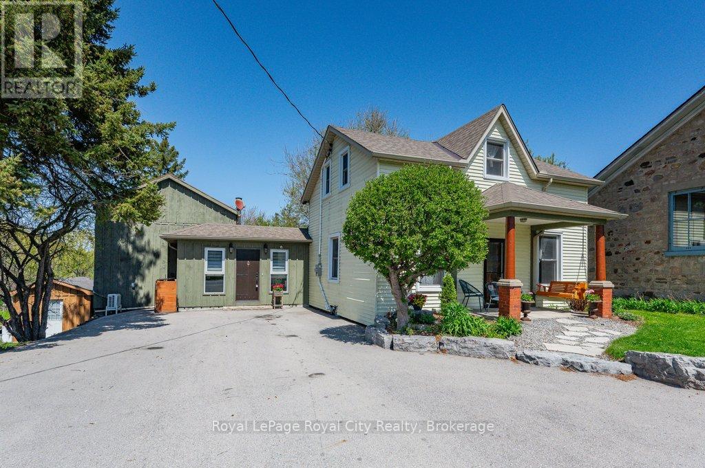 73 Queen St, Puslinch, ON N0B 2C0